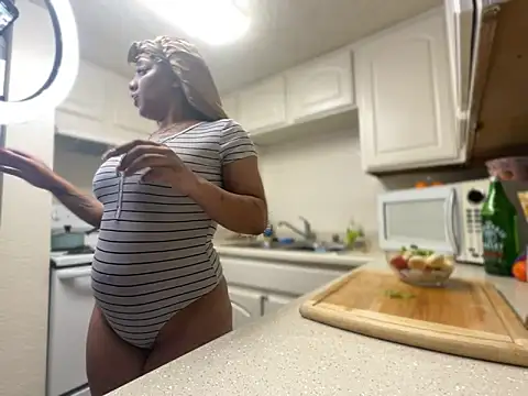 Snapshot of GoddessNih chatting on October 2, 2025, 6:55 pm GoddessNih online show from October 2, 2025, 6:55 pm