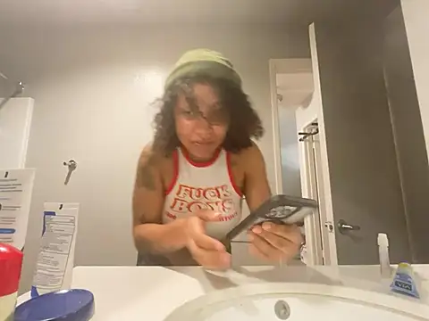 Snapshot of GoddessNih chatting on December 13, 2024, 6:42 am GoddessNih online show from December 13, 2024, 6:42 am