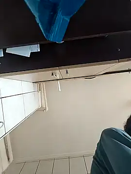 Snapshot of vulpe8400 chatting on October 11, 2025, 6:25 am vulpe8400 online show from October 11, 2025, 6:25 am