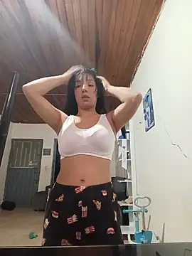 Snapshot of LuciaMoretti_ chatting on June 10, 2026, 6:36 am LuciaMoretti online show from June 10, 2026, 6:36 am