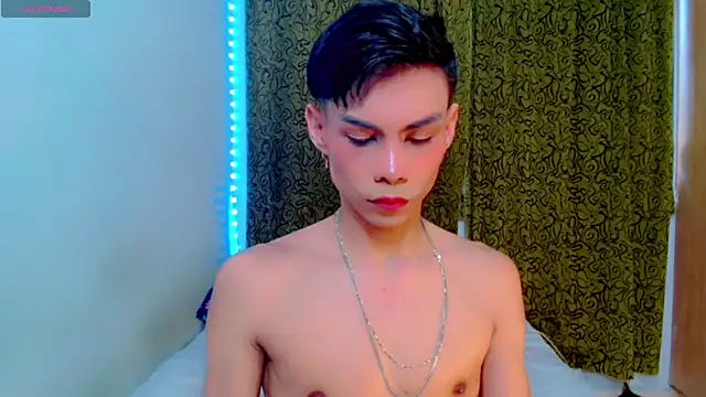 femboykeene online show from October 22, 2025, 9:35 pm