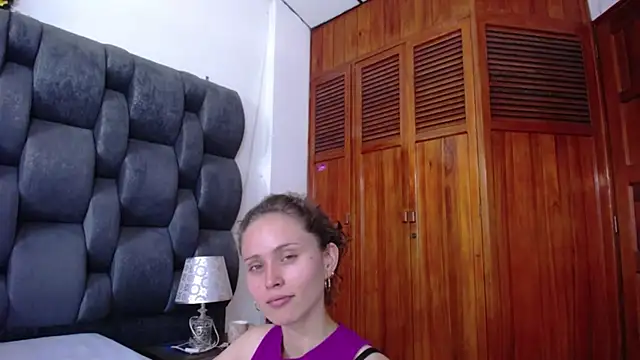 Snapshot of fulfill_fantasies1 chatting on April 25, 2026, 2:14 pm fulfill fantasies1 online show from April 25, 2026, 2:14 pm