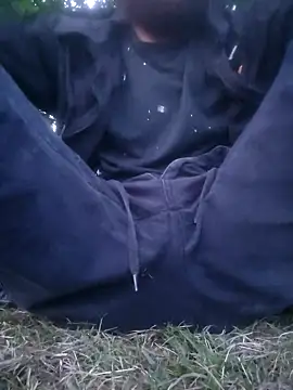 leloupblanc5304 online show from April 25, 2026, 7:22 pm