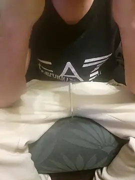 leloupblanc5304 online show from December 20, 2025, 6:55 pm