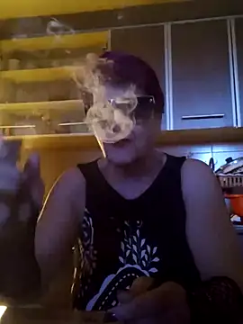 Snapshot of Ely_Elenita chatting on April 3, 2026, 6:09 am Ely Elenita online show from April 3, 2026, 6:09 am