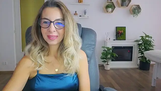 SukyGirl online show from October 23, 2025, 7:40 am