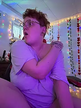 Snapshot of Sweetleeahxx chatting on March 21, 2026, 10:52 am Sweetleeahxx online show from March 21, 2026, 10:52 am