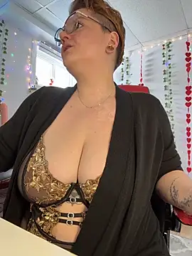 Snapshot of Sweetleeahxx chatting on March 26, 2026, 1:09 pm Sweetleeahxx online show from March 26, 2026, 1:09 pm