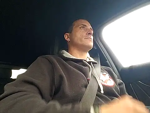 Lucas   81 online show from November 15, 2025, 10:41 am