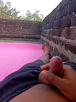 Snapshot of Tanker_95 chatting on December 23, 2024, 9:38 am Tanker 95 online show from December 23, 2024, 9:38 am