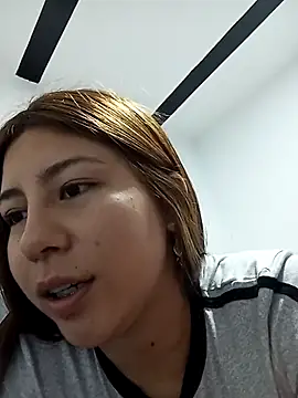 Snapshot of Sara_Brownx chatting on April 21, 2026, 2:36 am Sara Brownx online show from April 21, 2026, 2:36 am
