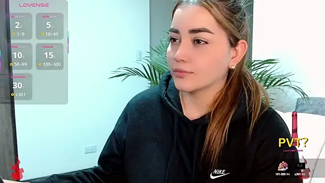 Snapshot of Lucia_star__ chatting on October 19, 2025, 11:51 pm Lucia star   online show from October 19, 2025, 11:51 pm