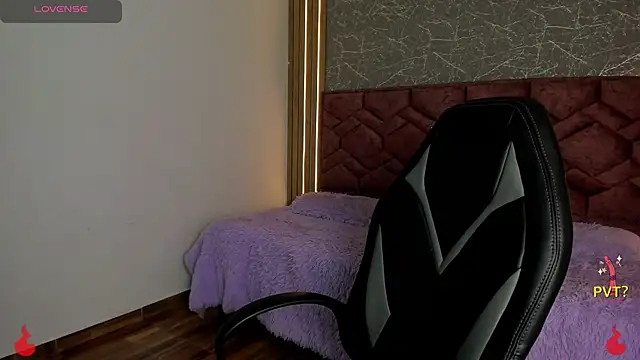 Snapshot of Lucia_star__ chatting on January 25, 2025, 10:28 pm Lucia star   online show from January 25, 2025, 10:28 pm