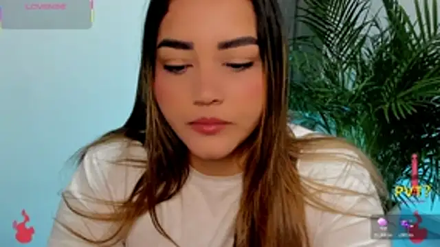 Snapshot of Lucia_star__ chatting on August 1, 2026, 1:53 pm Lucia star online show from August 1, 2026, 1:53 pm