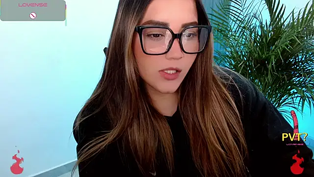 Snapshot of Lucia_star__ chatting on June 18, 2026, 11:21 pm Lucia star online show from June 18, 2026, 11:21 pm