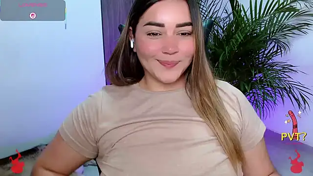 Snapshot of Lucia_star__ chatting on June 28, 2026, 1:23 am Lucia star online show from June 28, 2026, 1:23 am
