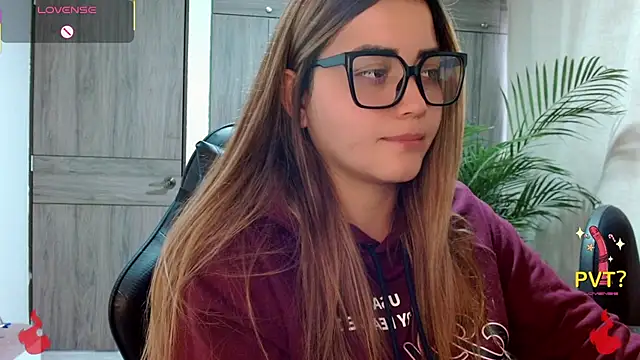 Snapshot of Lucia_star__ chatting on February 23, 2026, 1:01 pm Lucia star online show from February 23, 2026, 1:01 pm