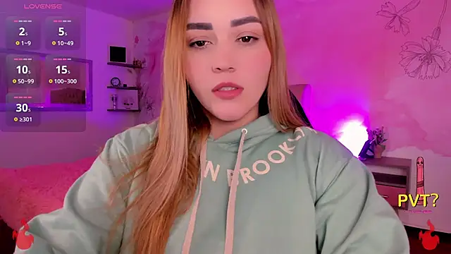 Snapshot of Lucia_star__ chatting on March 14, 2025, 2:53 am Lucia star   online show from March 14, 2025, 2:53 am