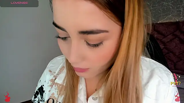 Snapshot of Lucia_star__ chatting on January 4, 2025, 2:25 pm Lucia star   online show from January 4, 2025, 2:25 pm