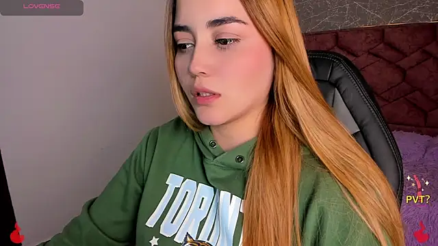 Snapshot of Lucia_star__ chatting on January 24, 2025, 1:56 am Lucia star   online show from January 24, 2025, 1:56 am