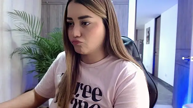 Snapshot of Lucia_star__ chatting on January 10, 2026, 5:41 pm Lucia star online show from January 10, 2026, 5:41 pm