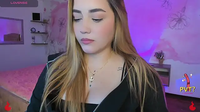 Snapshot of Lucia_star__ chatting on February 16, 2025, 2:09 am Lucia star   online show from February 16, 2025, 2:09 am