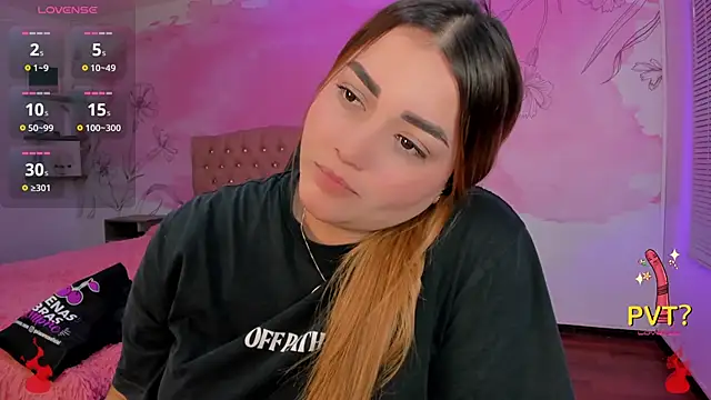 Snapshot of Lucia_star__ chatting on March 19, 2025, 6:46 am Lucia star   online show from March 19, 2025, 6:46 am