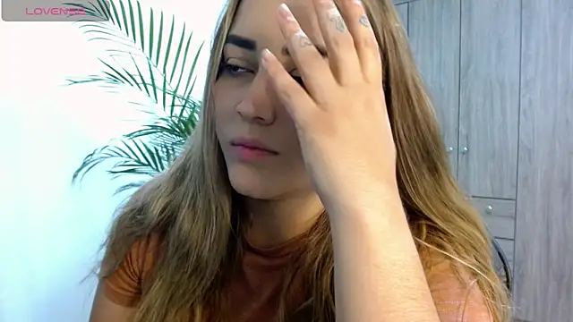 Snapshot of Lucia_star__ chatting on January 5, 2026, 7:28 pm Lucia star online show from January 5, 2026, 7:28 pm