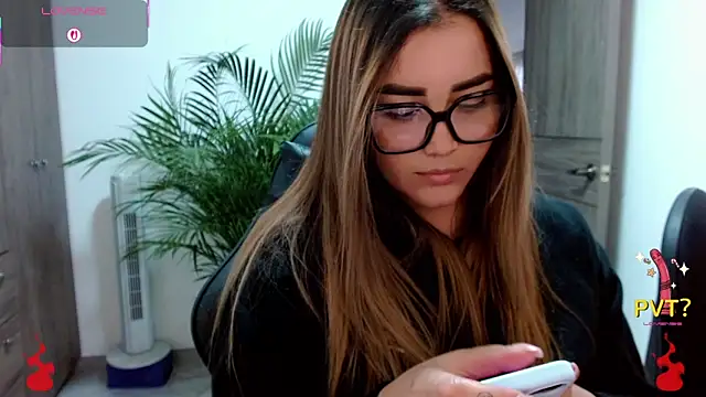 Snapshot of Lucia_star__ chatting on March 3, 2026, 10:39 pm Lucia star online show from March 3, 2026, 10:39 pm