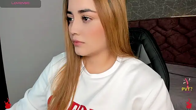 Snapshot of Lucia_star__ chatting on January 11, 2025, 11:45 am Lucia star   online show from January 11, 2025, 11:45 am