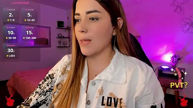 Snapshot of Lucia_star__ chatting on March 15, 2025, 2:35 am Lucia star   online show from March 15, 2025, 2:35 am