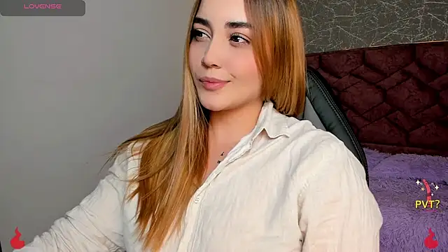 Snapshot of Lucia_star__ chatting on January 20, 2025, 7:14 pm Lucia star   online show from January 20, 2025, 7:14 pm