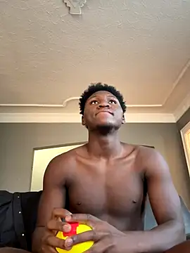 Snapshot of Festivitiesking1 chatting on October 12, 2025, 2:07 pm Festivitiesking1 online show from October 12, 2025, 2:07 pm