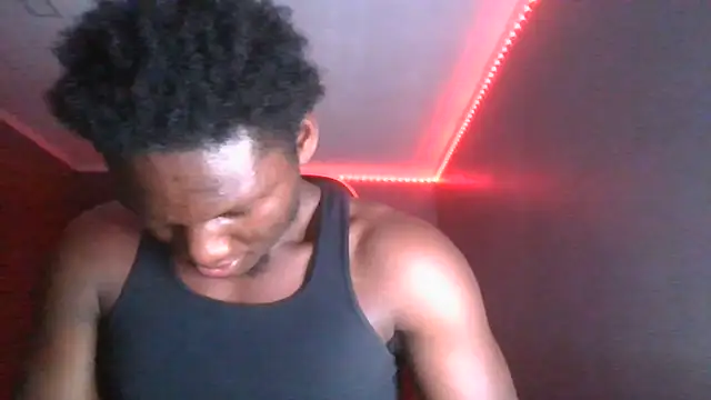 Snapshot of Festivitiesking1 chatting on June 3, 2026, 2:34 am Festivitiesking1 online show from June 3, 2026, 2:34 am