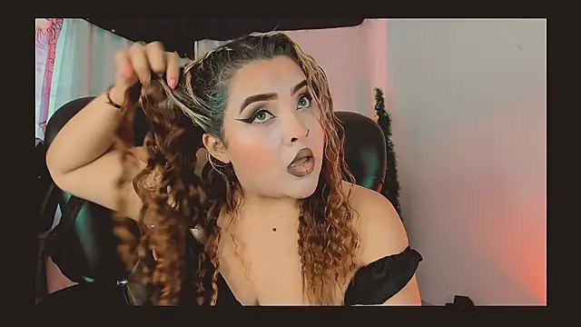 Agatha humidity online show from March 18, 2025, 8:48 pm