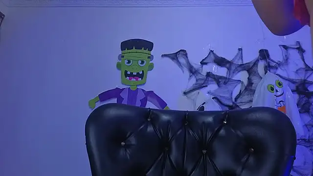 Agatha humidity online show from October 13, 2025, 7:32 am