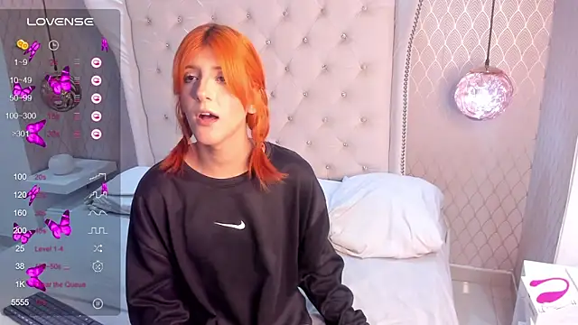 Snapshot of Amy_Gomez chatting on March 20, 2025, 8:19 pm Amy Gomez online show from March 20, 2025, 8:19 pm