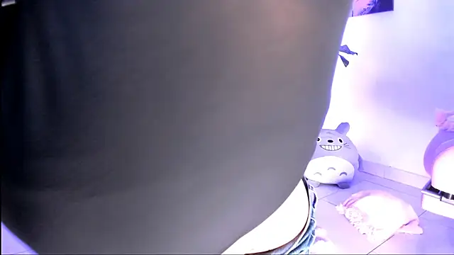 Snapshot of julyana_ chatting on November 3, 2025, 3:26 pm julyana online show from November 3, 2025, 3:26 pm