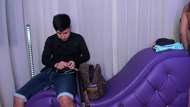 Yourslust  online show from February 9, 2026, 7:34 pm