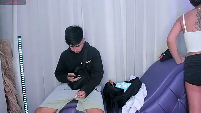 Snapshot of Yourslust_ chatting on November 13, 2025, 8:35 pm Yourslust online show from November 13, 2025, 8:35 pm