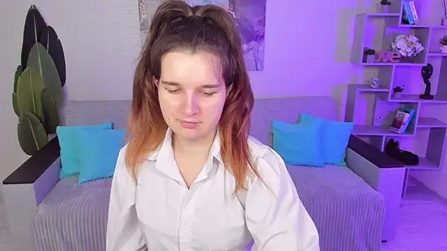 Snapshot of BonneyLove chatting on September 11, 2025, 2:17 pm BonneyLove online show from September 11, 2025, 2:17 pm