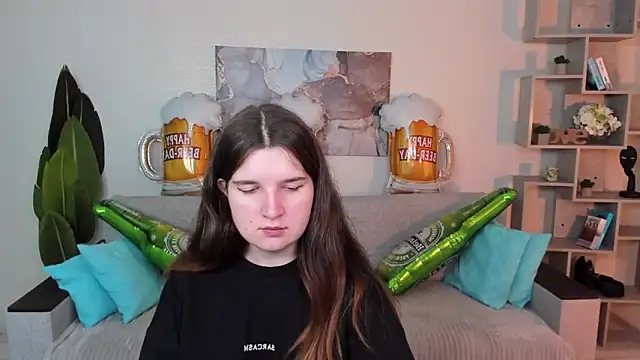 Snapshot of BonneyLove chatting on September 23, 2025, 5:31 pm BonneyLove online show from September 23, 2025, 5:31 pm