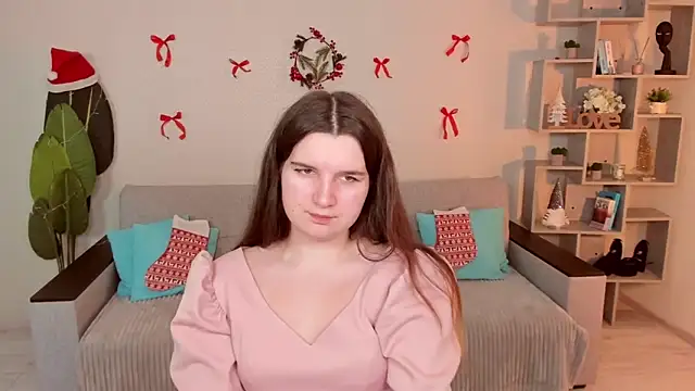 Snapshot of BonneyLove chatting on December 22, 2025, 5:35 pm BonneyLove online show from December 22, 2025, 5:35 pm