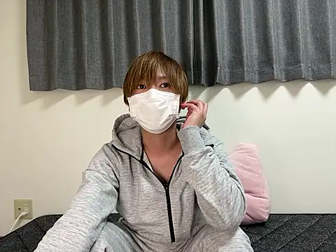 Snapshot of onimakura chatting on March 29, 2026, 1:24 pm onimakura online show from March 29, 2026, 1:24 pm