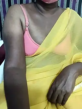 Snapshot of Indiandolly23 chatting on March 18, 2025, 6:39 pm Indiandolly23 online show from March 18, 2025, 6:39 pm