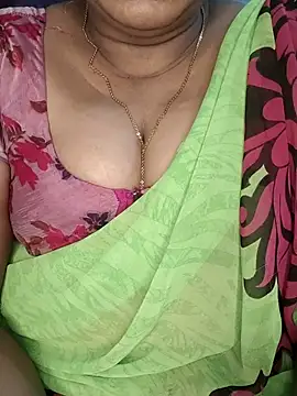 Snapshot of Indiandolly23 chatting on March 13, 2026, 11:48 am Indiandolly23 online show from March 13, 2026, 11:48 am