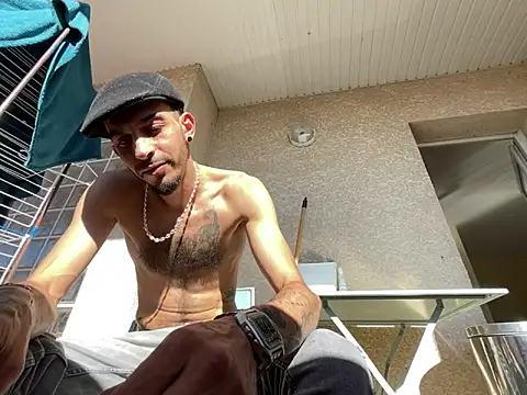 Snapshot of Rebeu313 chatting on April 8, 2026, 3:35 pm Rebeu313 online show from April 8, 2026, 3:35 pm