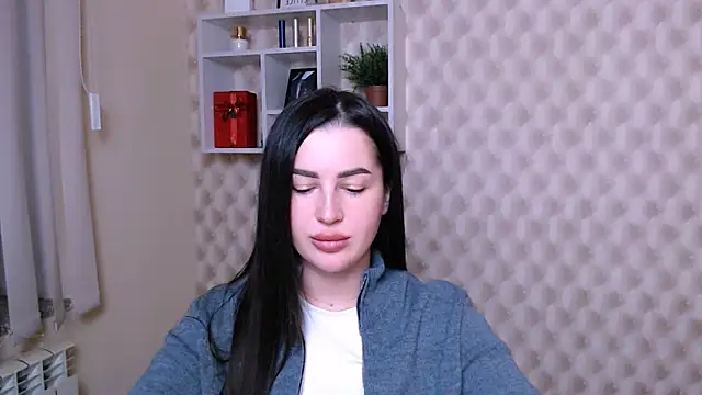 DivaKaily  online show from October 21, 2025, 5:18 am