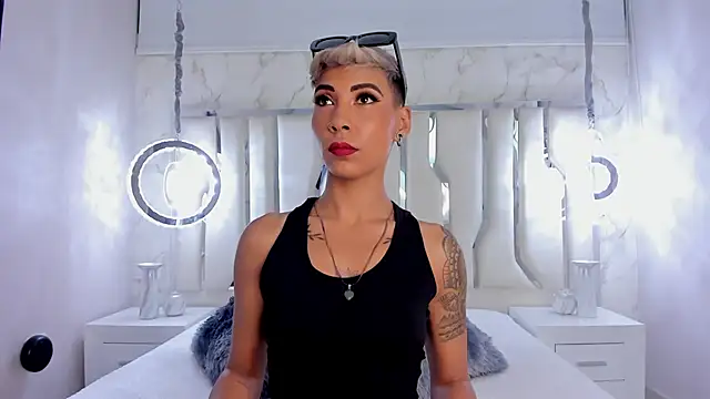 MiaMorgan  online show from March 8, 2025, 1:03 pm