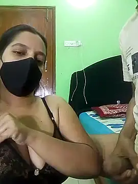 Snapshot of Taniya07 chatting on February 15, 2025, 6:23 am Taniya07 online show from February 15, 2025, 6:23 am